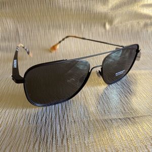 NWT Burberry black/classic plaid sunglasses